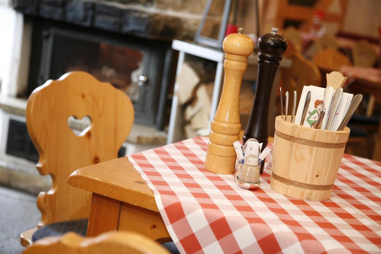 Appartement Südtiroler Stubn Café und Restaurant à Arnstadt Extérieur photo